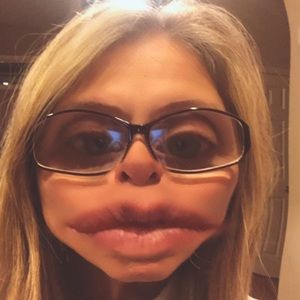 Meet your Posher, Deanna